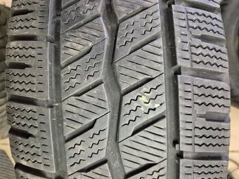 235/65 R16C HANKOOK (6mm) č.15996/b3
