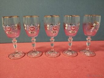 Sklenice na víno s ruční malbou