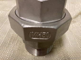 Predám 5/4" nerezové šróbenie a 5/4" nerezový ventil