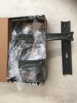 vstupní branková, vratová klika kovaná dozický zámek