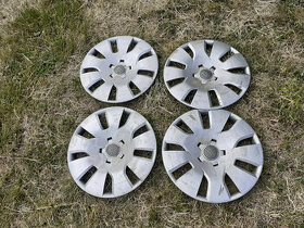 r16 originální plastové kryty kol - poklice AUDI