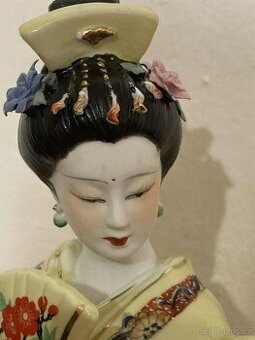 Porcelánová soška