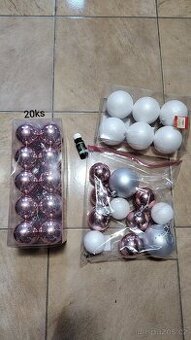 Vánoční baňky + esenciální olej modřín