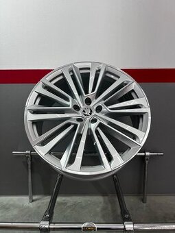 Enyaq skoda r21 aquarius top