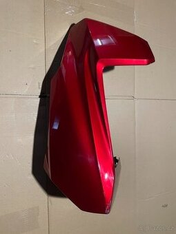 Pravý přední kryt na Honda Forza 125 / 350