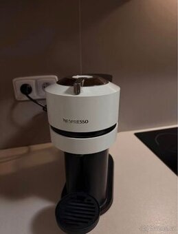 Kávovar Vertuo Nespresso