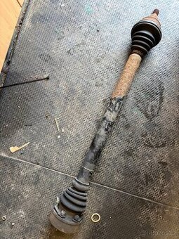 Škoda Octavia 1.9 tdi 66kw,81kw pravá poloosa