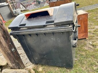 Plastovy kontejner , popelnice