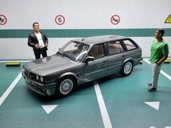 BMW E30 Touring 325I 1991 1:18 OttoMobile