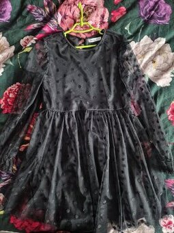 Tylové šaty černé s puntíky 134