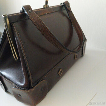 Dámská kožená kabelka ze 60tých let