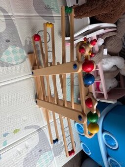 Dřevěná kuličková dráha