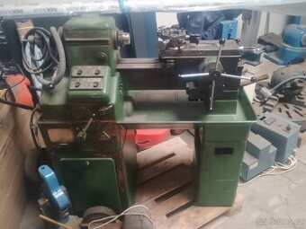 Revolverový soustruh TOS R12