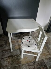 Dětský stolek se židličkou za odvoz