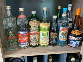 Starý NEOTEVŘENÝ alkohol Německo