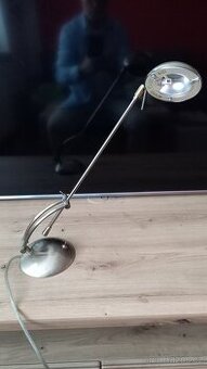 Stolní lampa