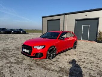 Audi RS4 2018 2.9TFSI 331kw 26.000Km Tažné Nebourané