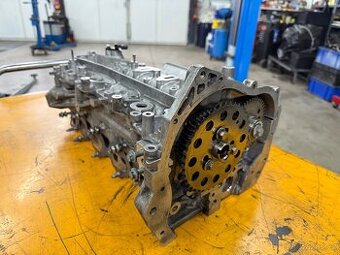 HLAVA MOTORU R9M PRO MOTOR 1.6 TRAFIC II