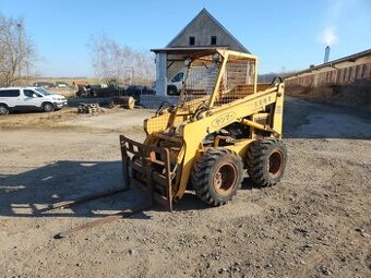 SMYKOVÝ NAKLADAČ YANMAR Y30-2