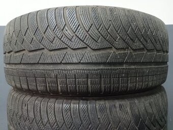 235/45 R19 MICHELIN (0118)