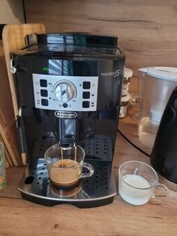 Delonghi magnifica S kávovar, LZE ZASLAT