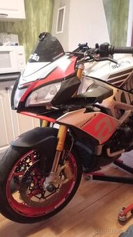 Aprilia Tuono V4 1100 Factory. Aprc.R.v. 2015.