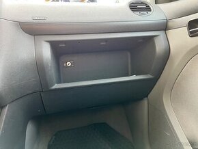 Přihrádka spolujezdce Caddy3