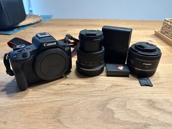 Canon EOS R50 + 2 objektivy (18–45mm IS STM + 50mm f/1.8 STM