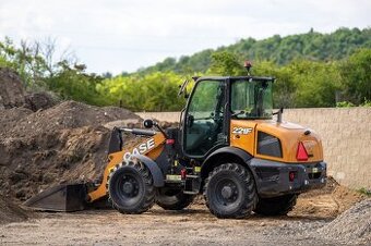 Kolový nakladač Case 221F – 1.488 Mth, 6.8t