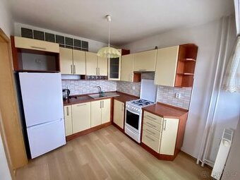 Slunný byt 2+1 v klidné části Mariánských Hor – Ostrava