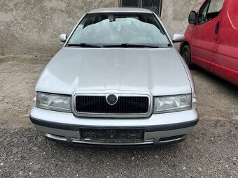 Předek Škoda Octavia 1 před facelift Skleněnka