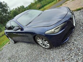 Alfa Romeo Giulia - DÍLY Z VOZU