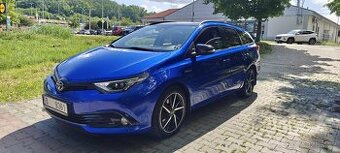 Toyota Auris 1.8 Hybrid Touring Sports Executive