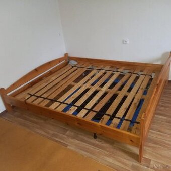 Dřevěná rozkládací postel 160cm