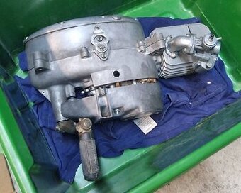Motor Jawa 50