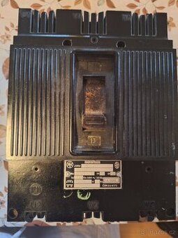 Deon OEZ 50A J21U třípólový hlavní jistič