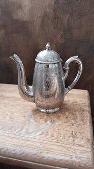 Starožitná konvice