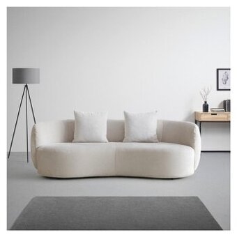 Zaoblená sedačka stará 2 měsíce