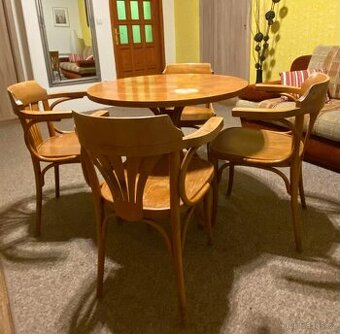 polokřesla Ton, kulaté stoly Ton