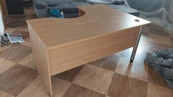 Rohový psací stůl