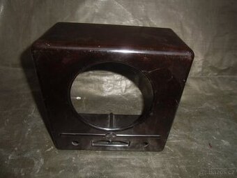 Rádio DKE 38 – skříňka