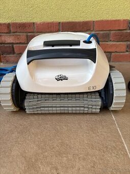 Bazénový vysavač Dolphin E10