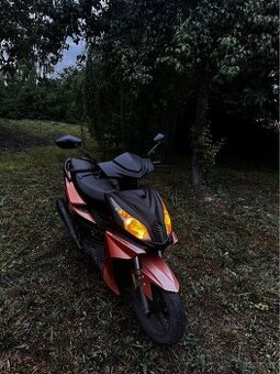 Skútr Maxon 125