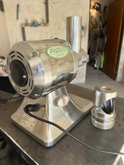 Mlýnek na maso FAMA - 1