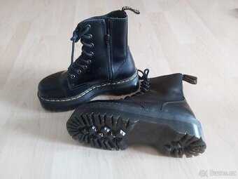 DR.MARTENS KOTNIKOVE NOVE BOTY, vel.38