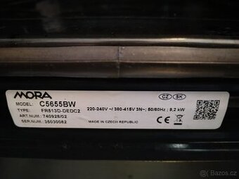 Prodám elektrický sklokeramický sporák MORA C5655BW – 2 roky