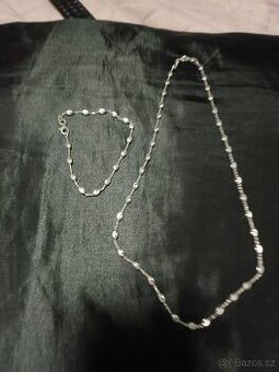 Krásná stříbrná souprava