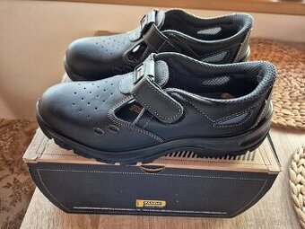 PRACOVNÍ SANDÁLY "Panda"