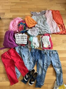 Oblečení holka 4-6let, batoh, bundy, šaty, boty atd.
