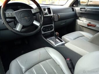 Chrysler 300C- 3,0 CRD , rok 2006